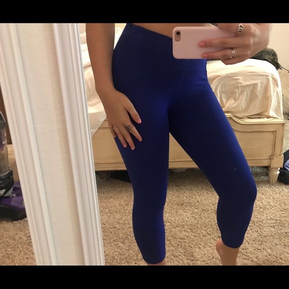 lululemon athletica Pants - Lululemon electric blue leggings